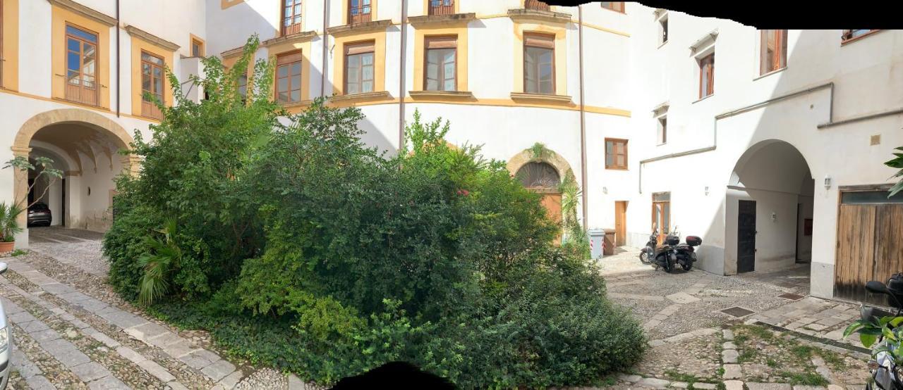 Palazzo Resuttana Palermo Exterior foto